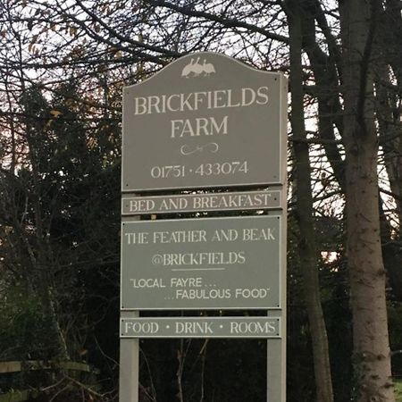 Brickfields Farm Bed & Breakfast Kirkbymoorside Exterior foto